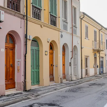 Red Mansarda Апартаменты *