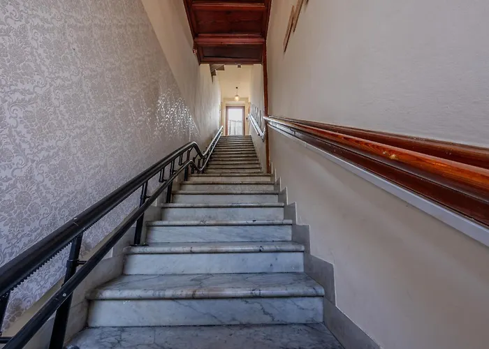 Red Mansarda * Виареджо