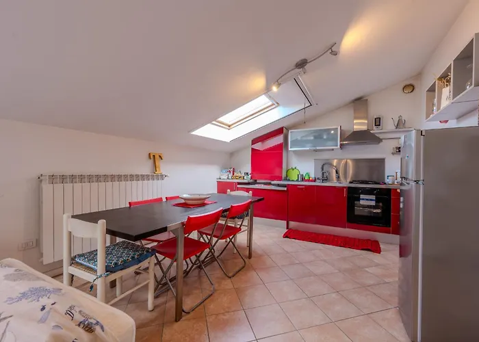 Апартаменты Red Mansarda