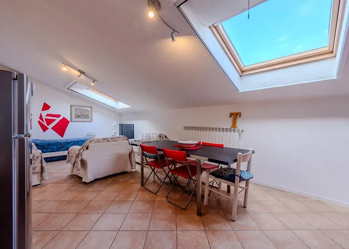 Red Mansarda Апартаменты