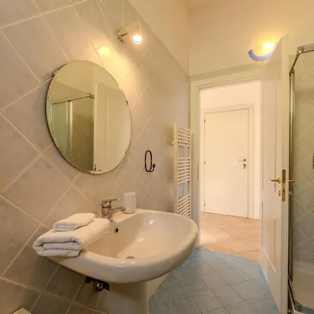 Red Mansarda * Βιαρέτζιο