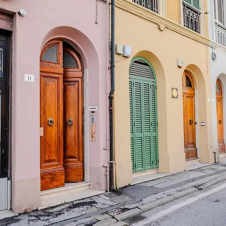 Διαμέρισμα Red Mansarda Βιαρέτζιο