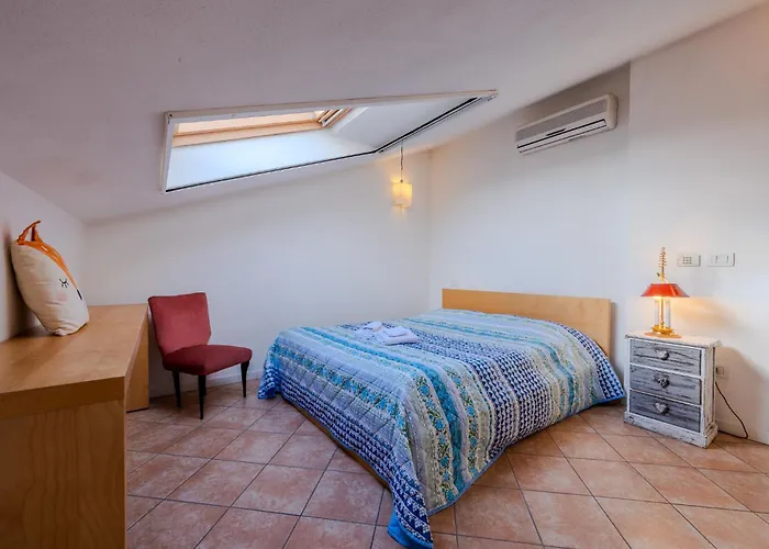 アパート Red Mansarda